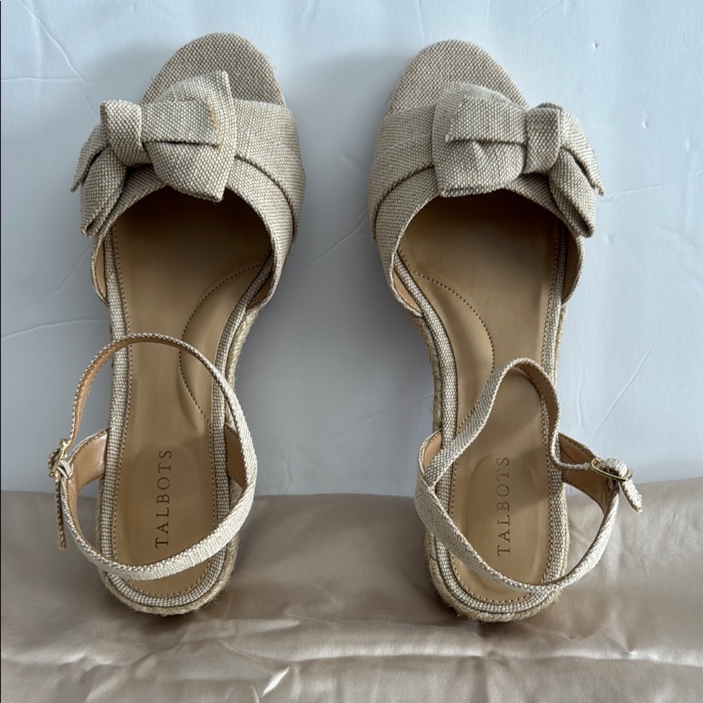 Talbots Cream Sandals with Bow and Slingback